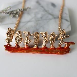 Official Disney Snow White Dwarfs log necklace